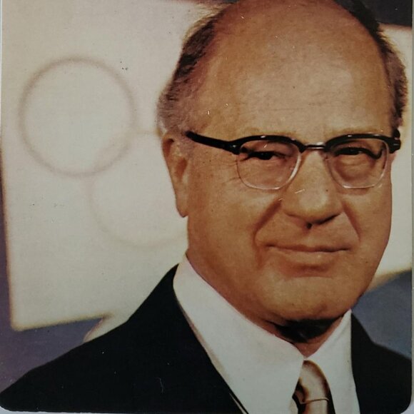 1977 SPORTSCASTER CARD BEYOND SPORTS AVERY BRUNDAGE - Picture 2 of 4